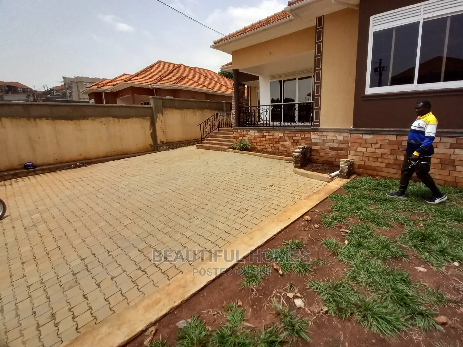 Furnished 4bdrm Bungalow in Kira Corporate for sale in Kira