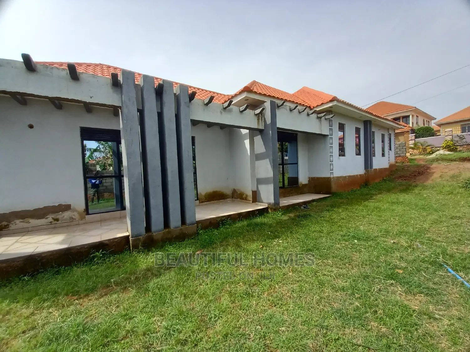 Furnished 4bdrm Bungalow in Kira Corporate Area for Sale in Kira