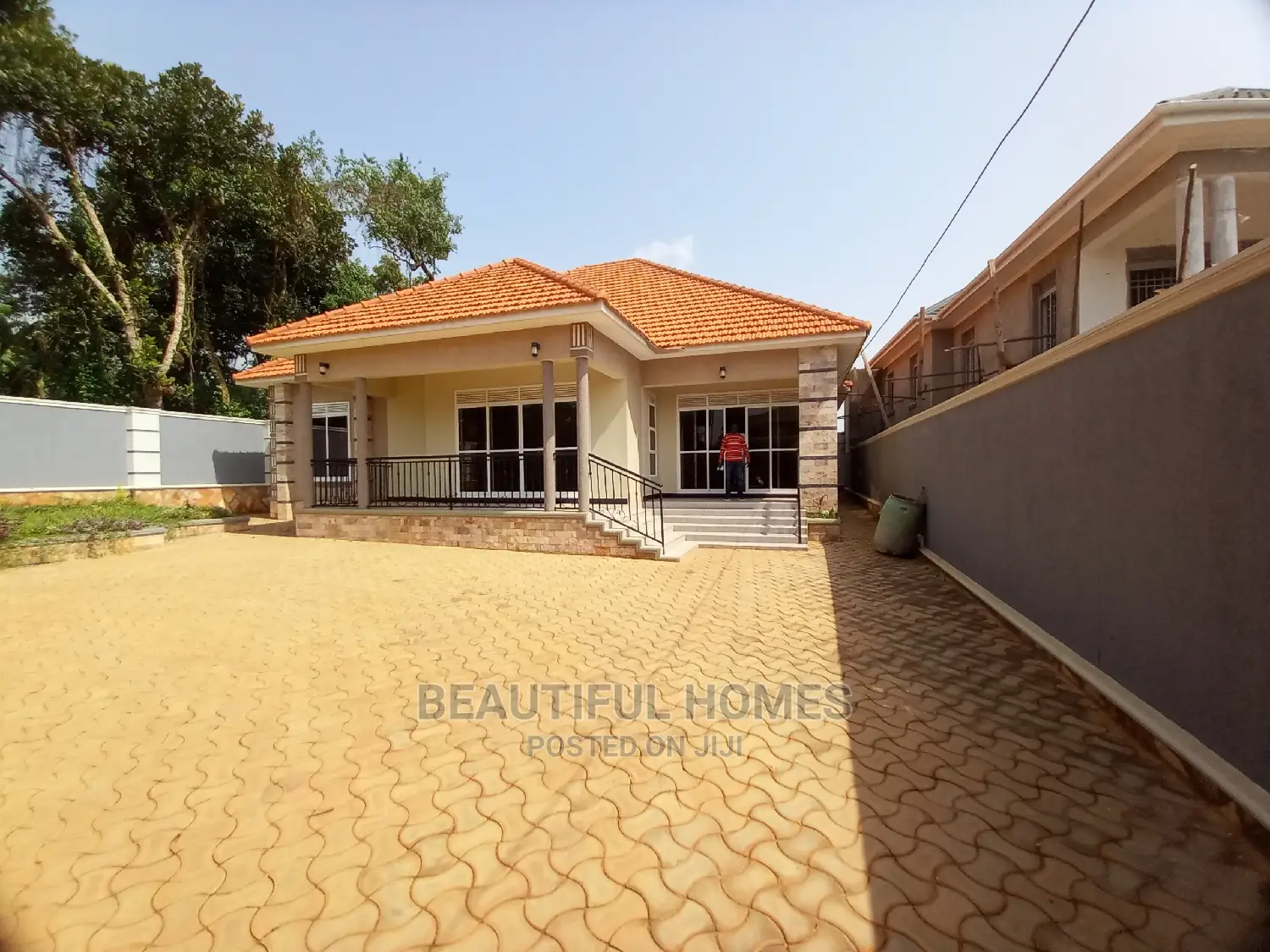 Furnished 4bdrm Bungalow in Kira Organised for Sale in Kira