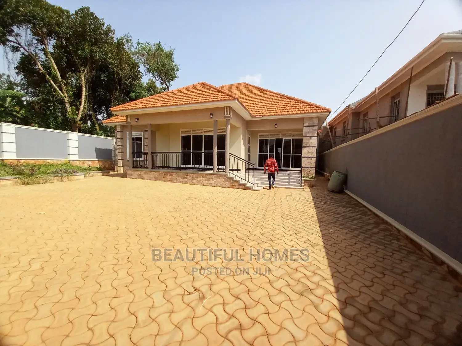 Furnished 4bdrm Bungalow in Kira Organised for Sale in Kira
