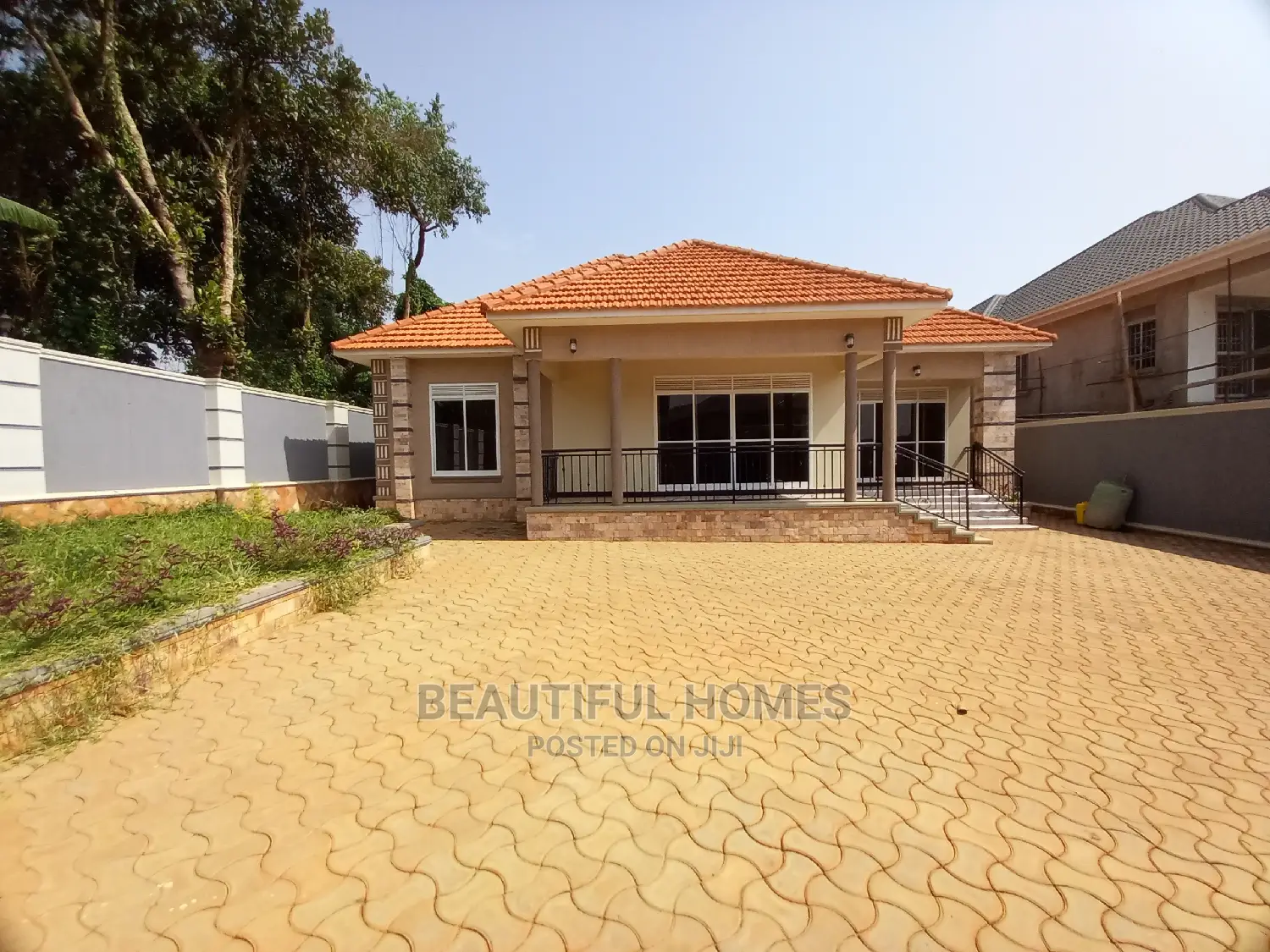 Furnished 4bdrm Bungalow in Kira Organised for Sale in Kira