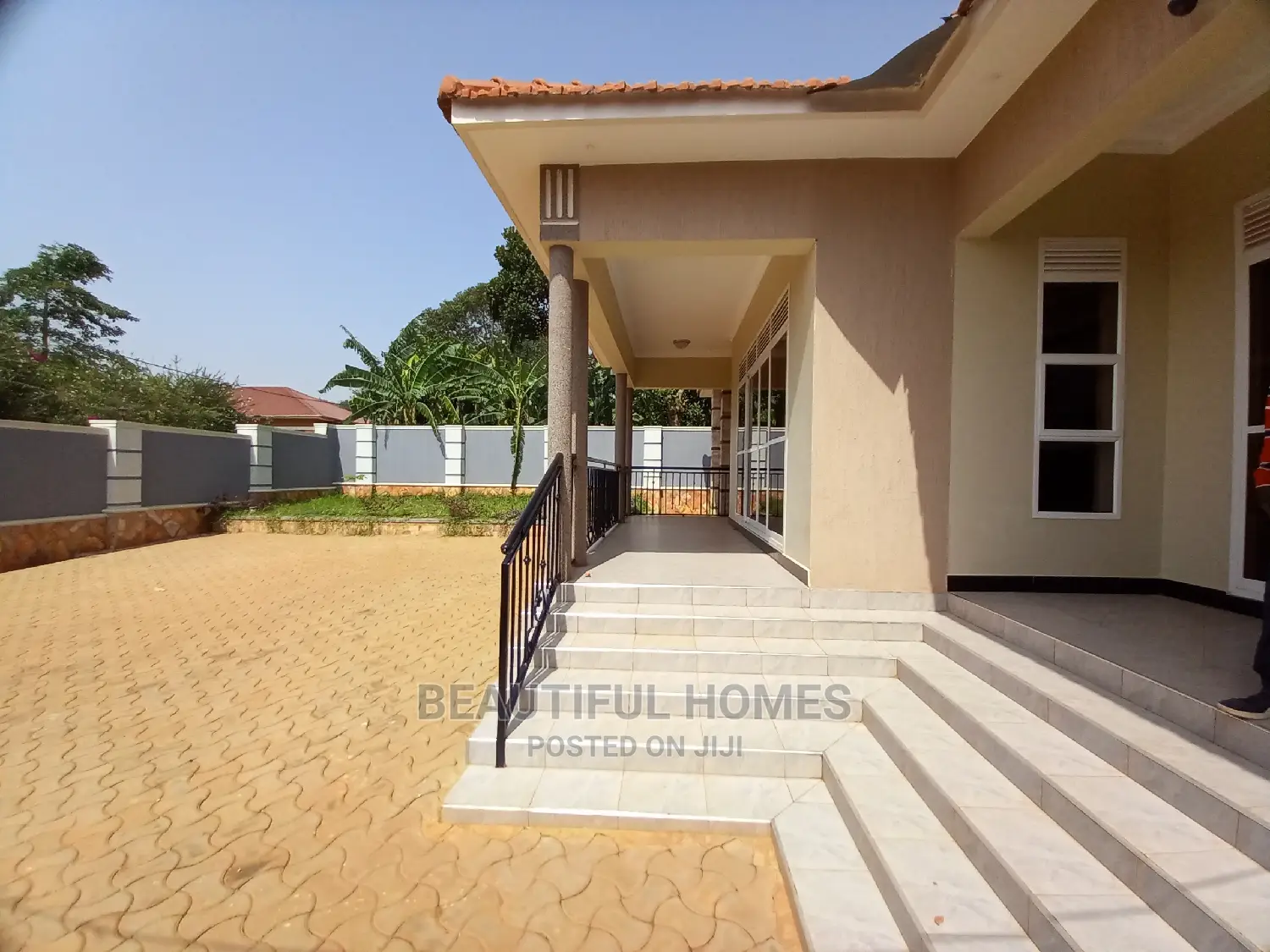 Furnished 4bdrm Bungalow in Kira Organised for Sale in Kira