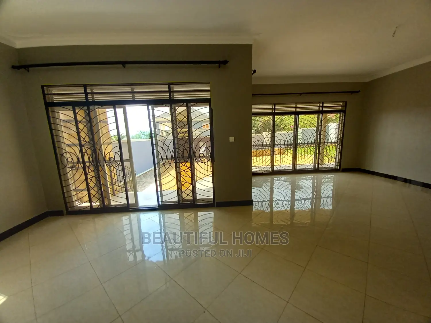 Furnished 4bdrm Bungalow in Kira Organised for Sale in Kira