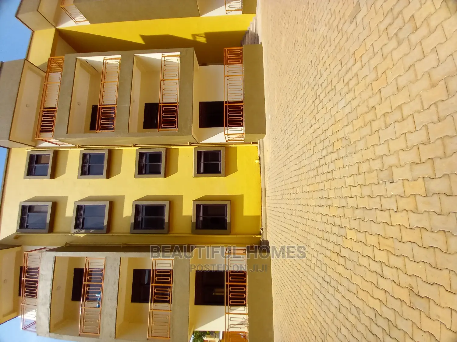 Furnished 3bdrm Condo in Kisaasi, Central Division for Sale in Central Division