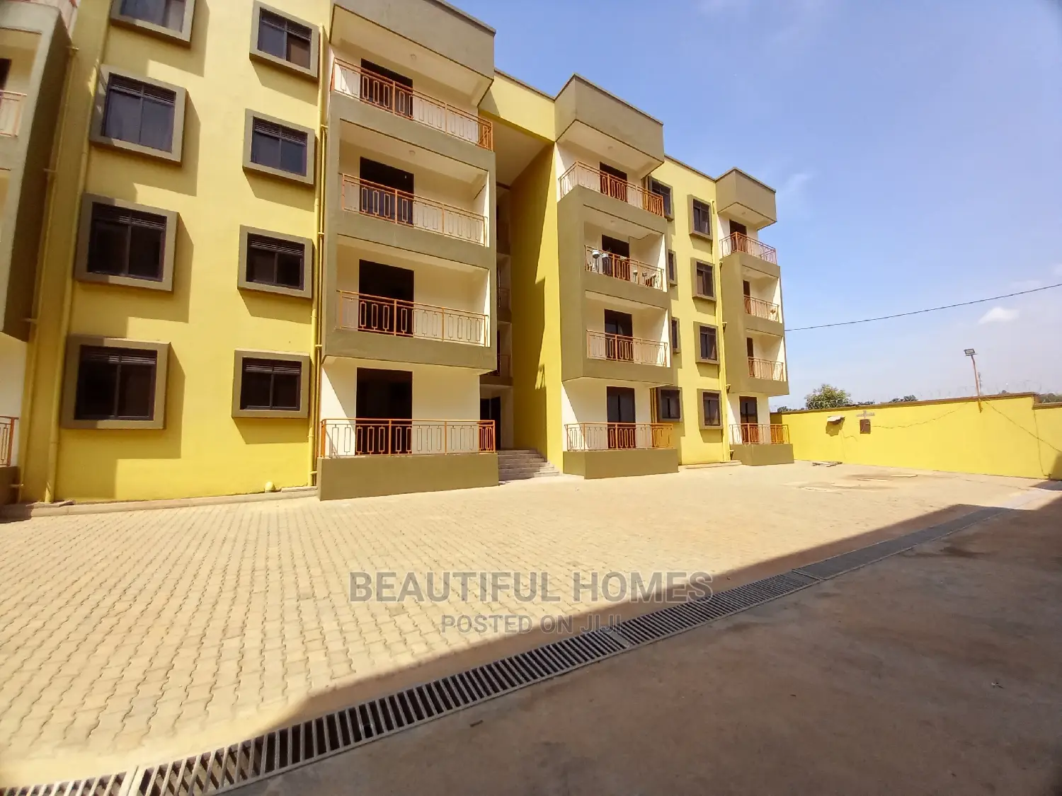 Furnished 3bdrm Condo in Kisaasi, Central Division for Sale in Central Division