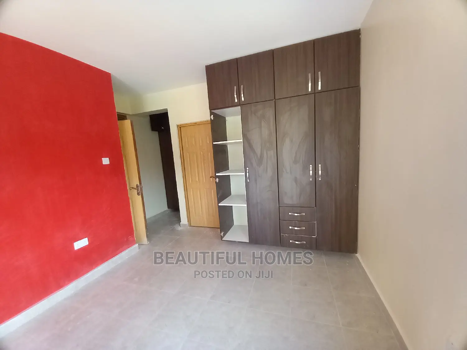 Furnished 3bdrm Condo in Kisaasi Executive, Central Division for Sale in Central Division
