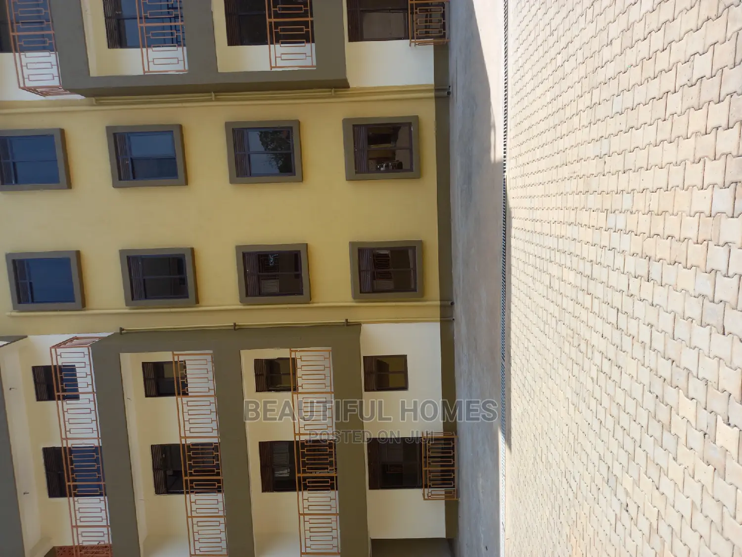 Furnished 3bdrm Condo in Kisaasi Executive, Central Division for Sale in Central Division