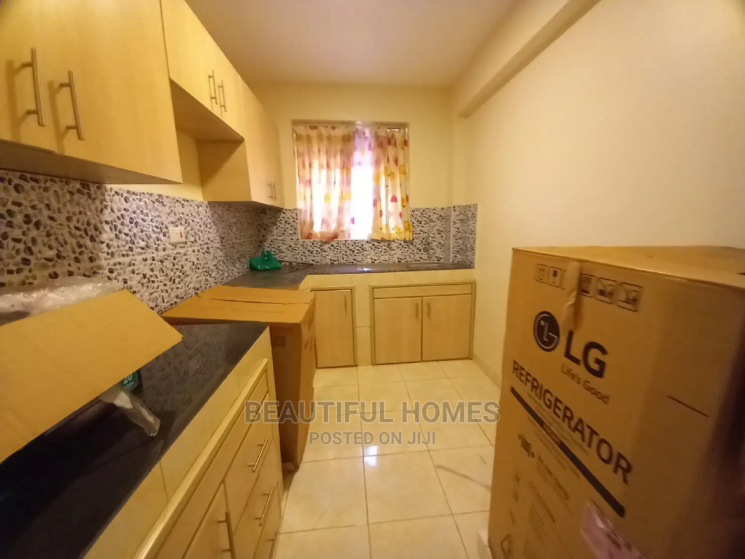 Furnished 3bdrm Condo in Kisaasi, Central Division for Sale in Central Division