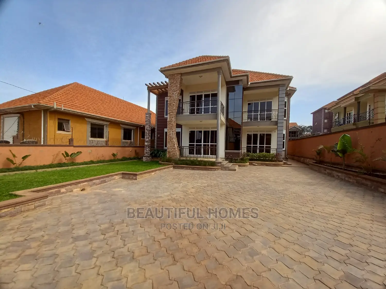 Furnished 6bdrm Mansion in Kyanja, Central Division for Sale in Central Division