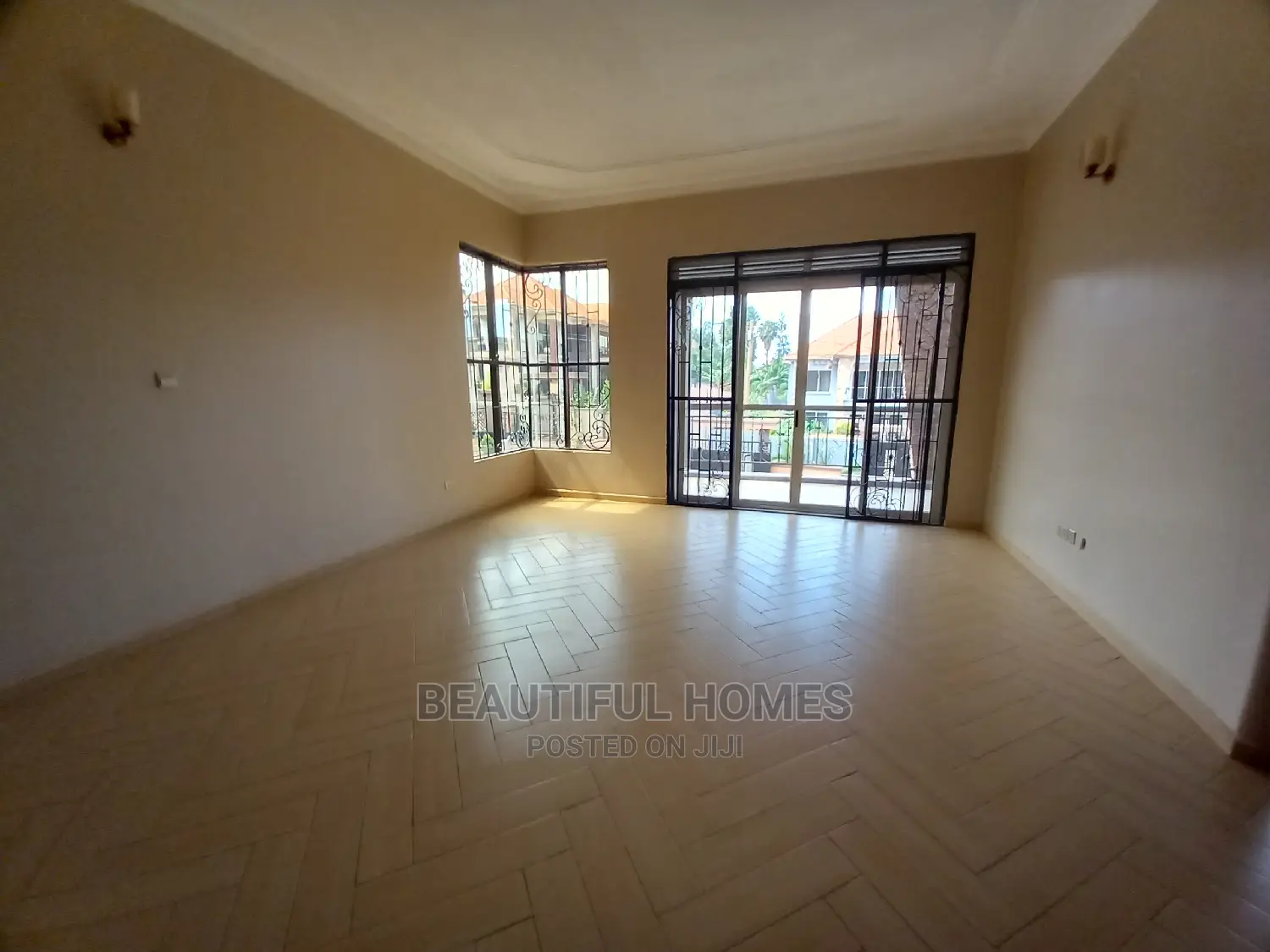 Furnished 6bdrm Duplex in Kyanja Executive, Central Division for Sale in Central Division