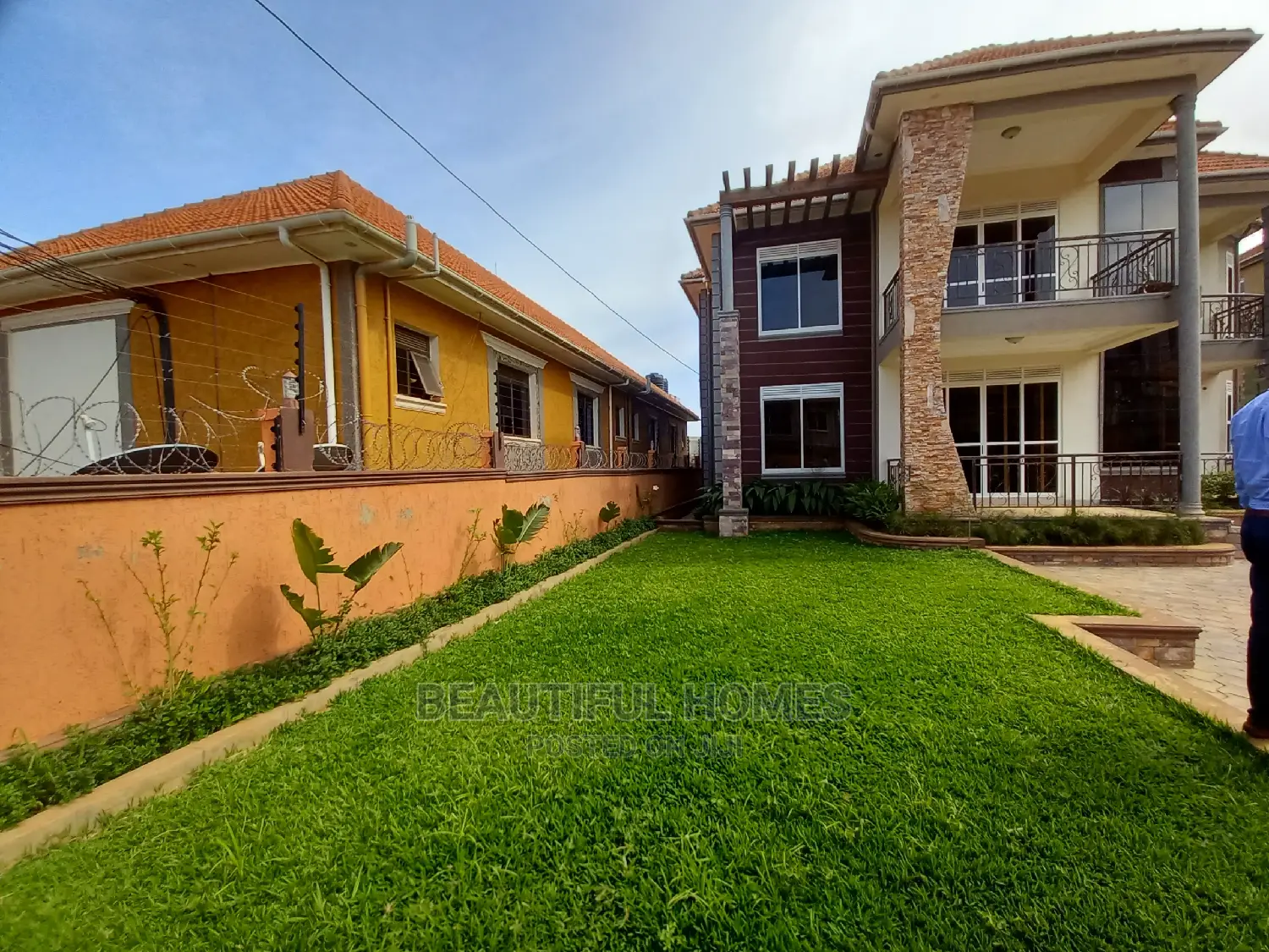 Furnished 6bdrm Mansion in Kyanja Wealthy, Central Division for Sale in Central Division