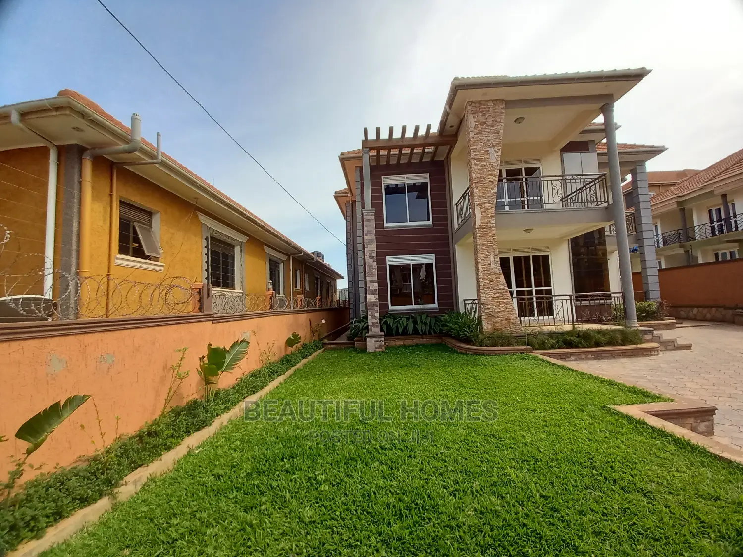 Furnished 6bdrm Mansion in Kyanja Wealthy, Central Division for Sale in Central Division