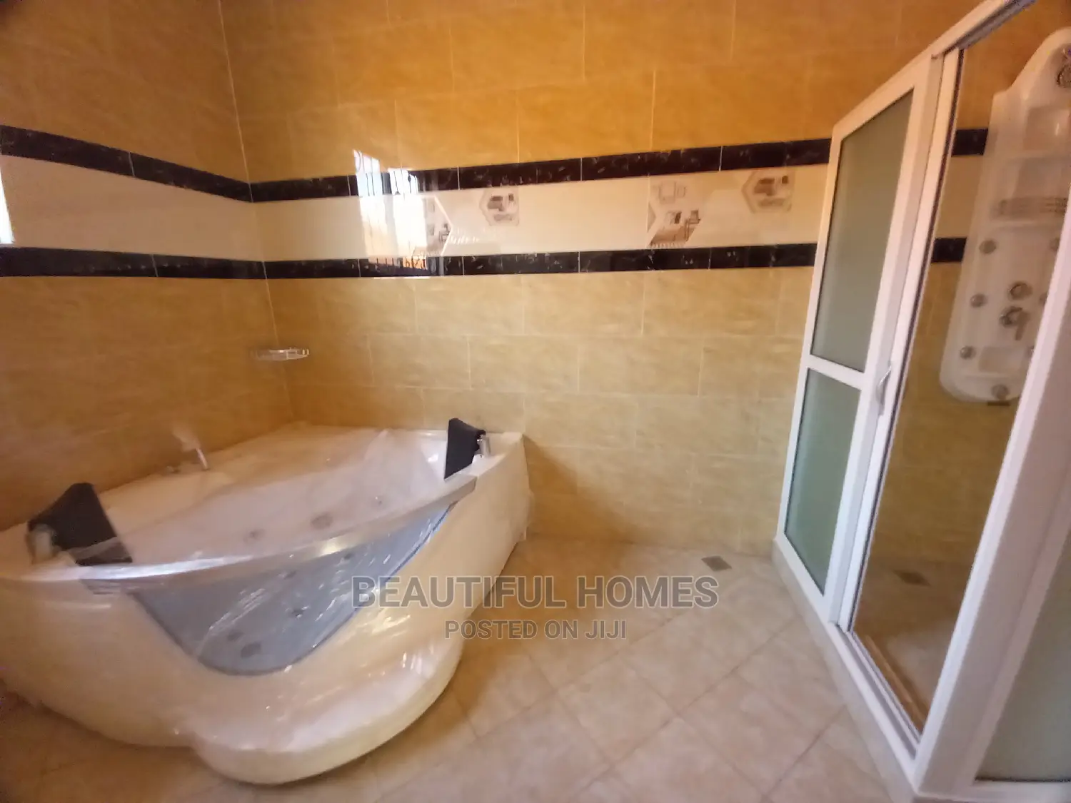 Furnished 6bdrm Mansion in Kyanja Wealthy, Central Division for Sale in Central Division