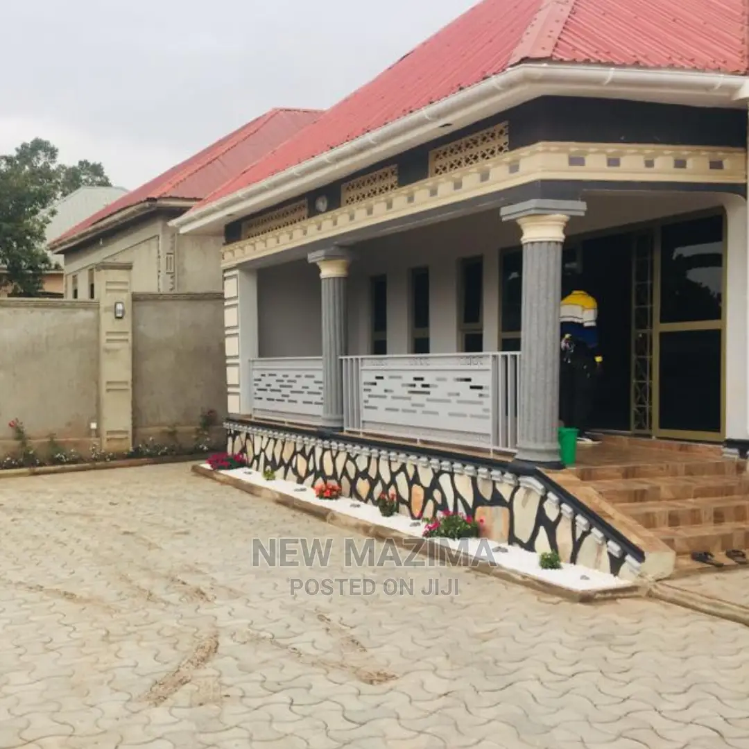 3bdrm House in Buziga, Division a for Sale in Division A