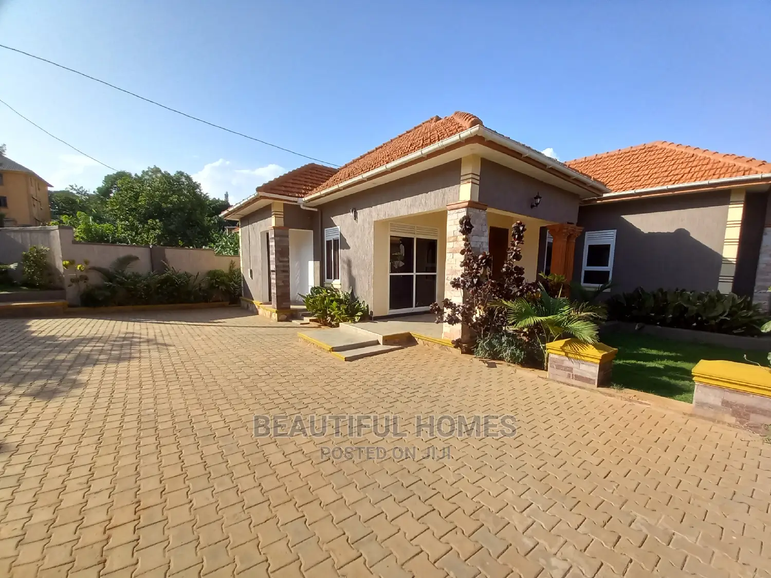 Furnished 4bdrm Bungalow in Kira Corporate for Sale in Kira