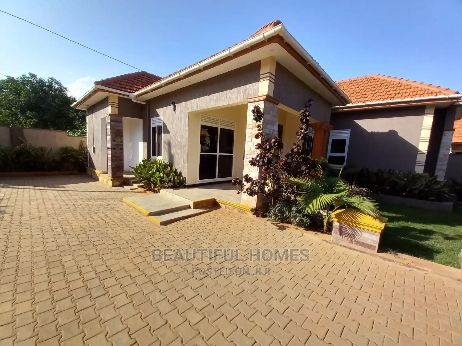 Furnished 4bdrm Bungalow in Kira Corporate for Sale in Kira