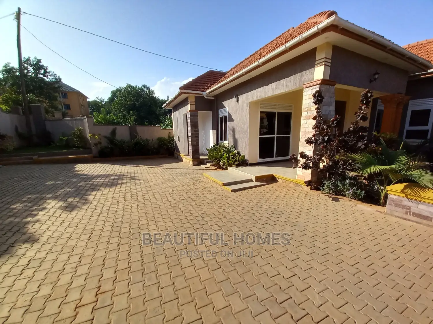 Furnished 4bdrm Bungalow in Kira Corporate for Sale in Kira