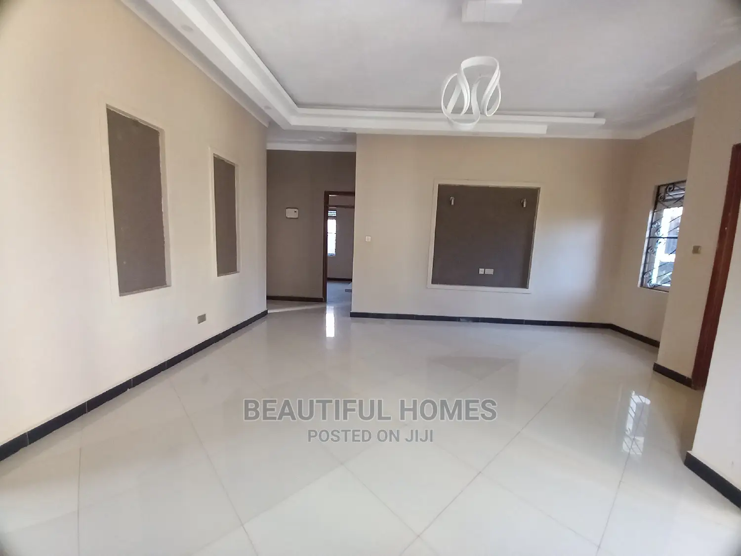 Furnished 4bdrm Bungalow in Kira Corporate for Sale in Kira
