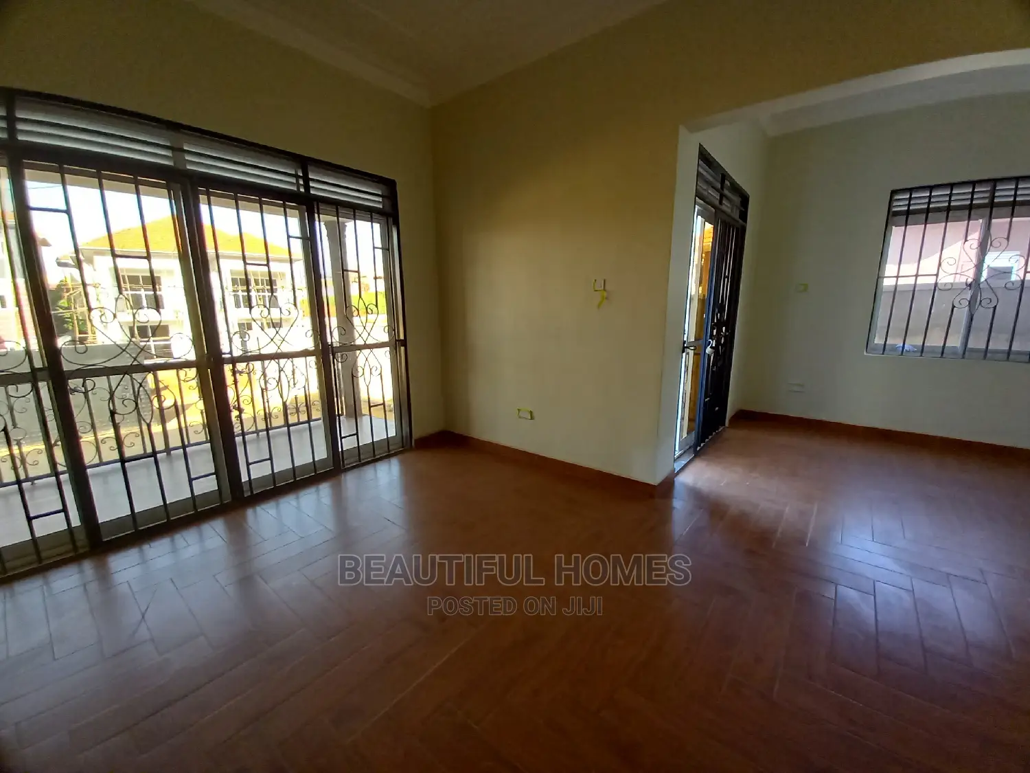Furnished 4bdrm House in Kira Mamerito Road for Sale in Kira