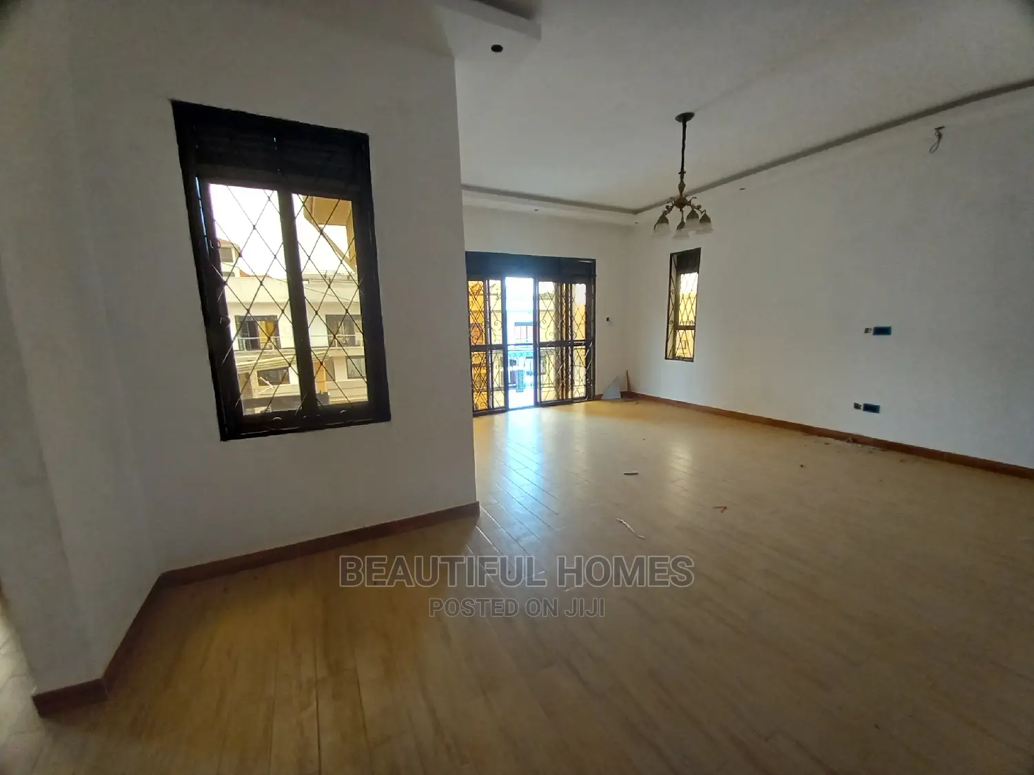 Furnished 6bdrm Mansion in Kira Gated Estate for Sale in Kira