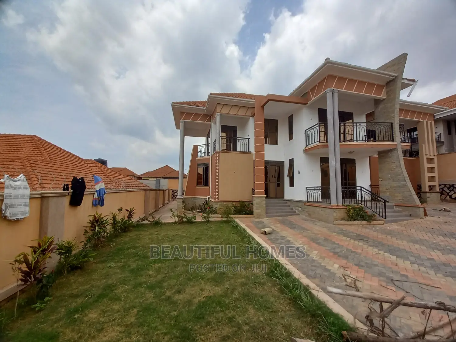 Furnished 6bdrm Mansion in Kira Gated Estate for Sale in Kira