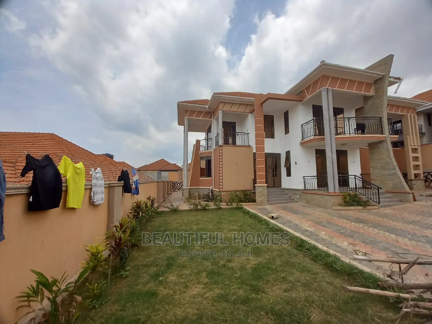 Furnished 6bdrm House in Kira Executive, Central Division for Sale in Central Division