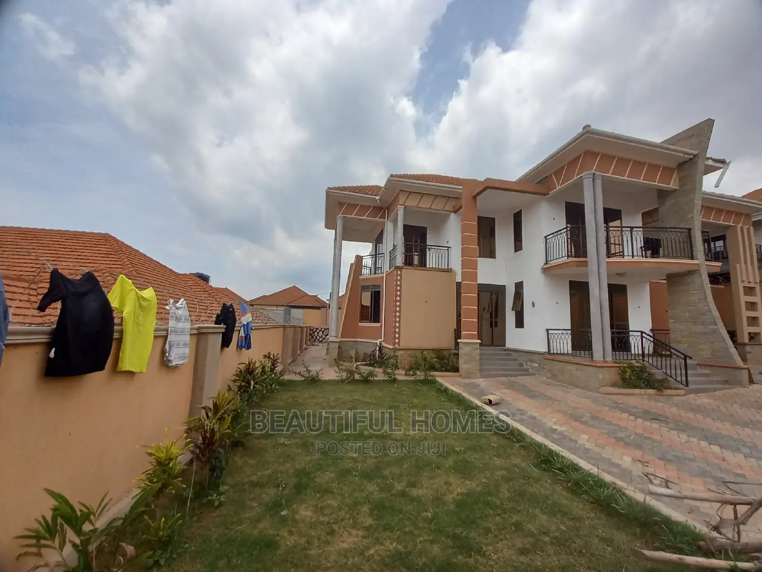 Furnished 6bdrm House in Kira Executive, Central Division for Sale in Central Division