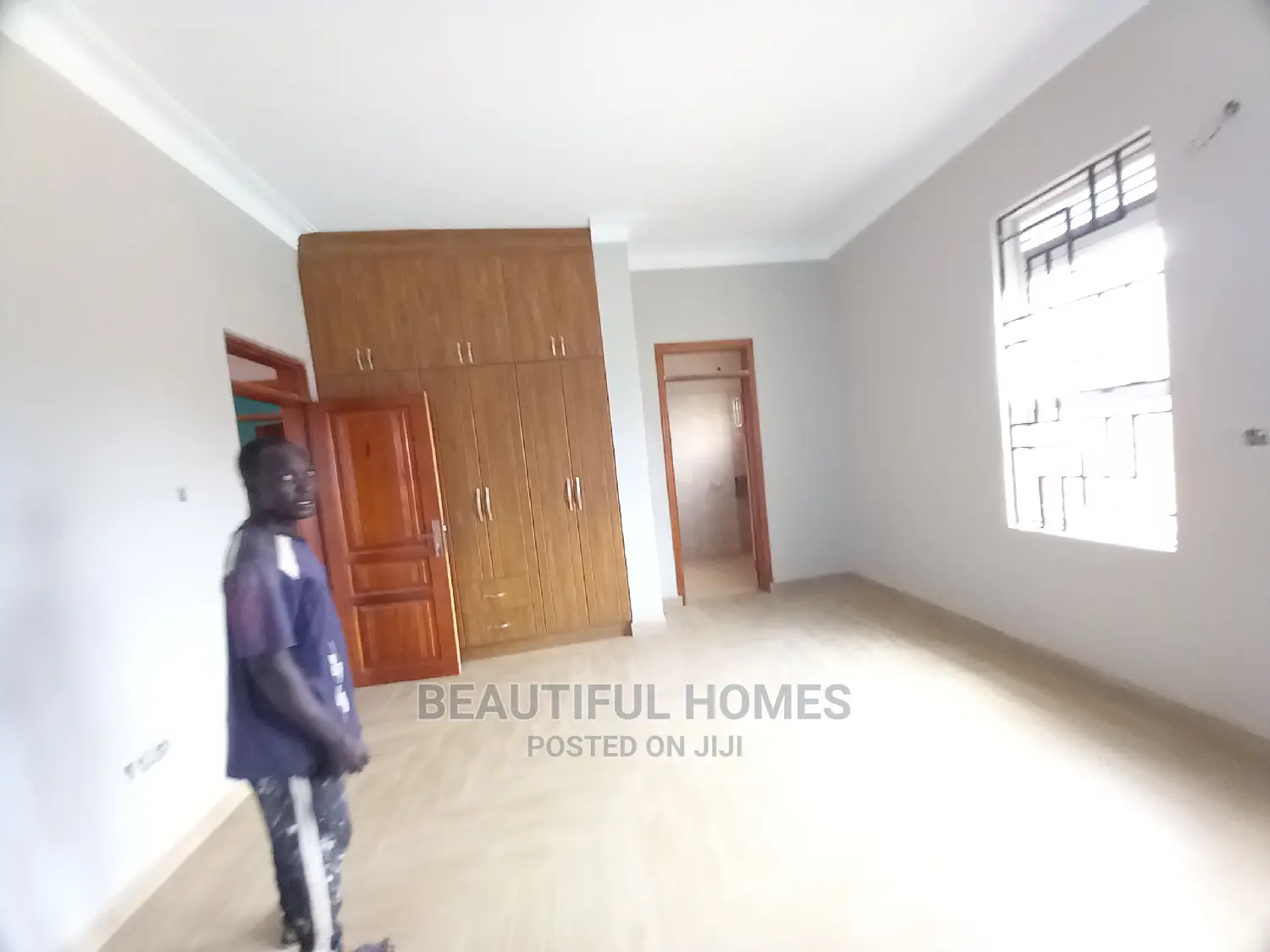 Furnished 6bdrm Mansion in Kira Posh Estate, Central Division for Sale in Central Division