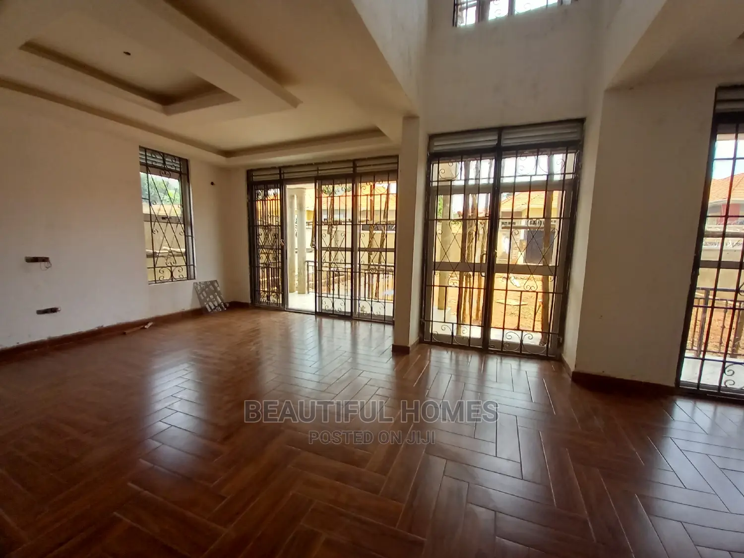Furnished 5bdrm Duplex in Kira Tarmack Estate for Sale in Kira