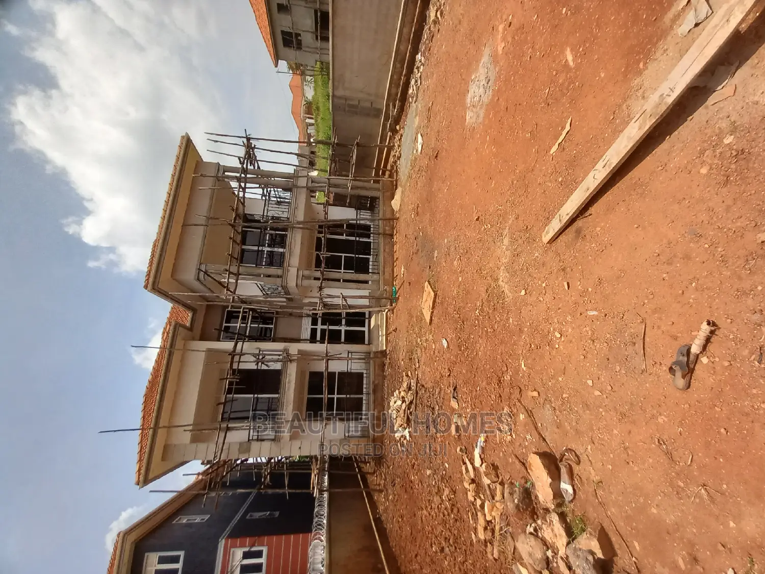 Furnished 5bdrm Duplex in Kira Tarmack Estate for Sale in Kira