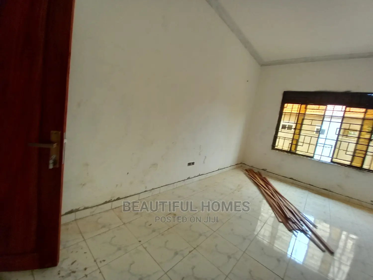 Furnished 4bdrm House in Kira Mamerito for Sale in Kira