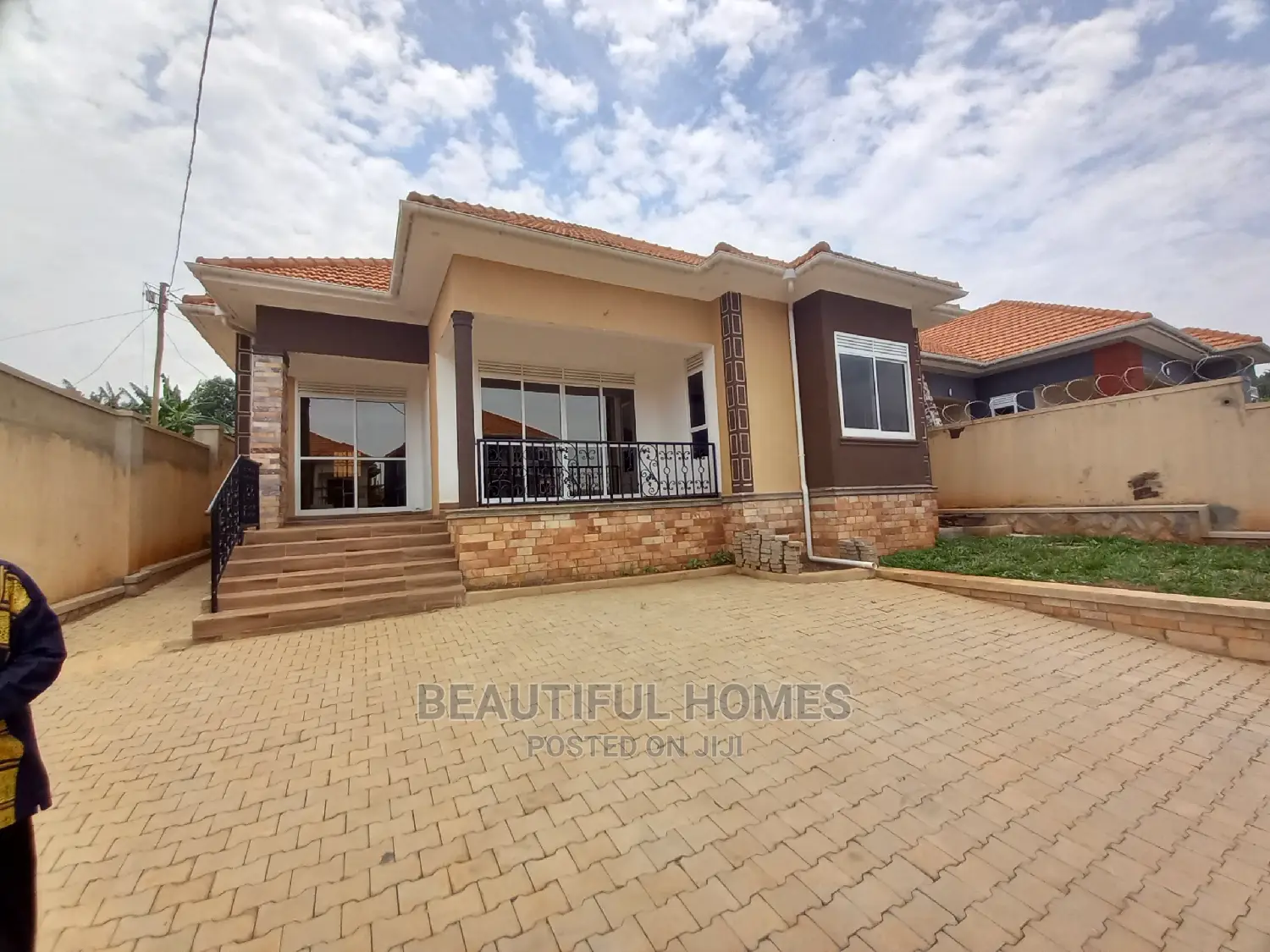 Furnished 4bdrm Bungalow in Kira Tarmacked for Sale in Kira