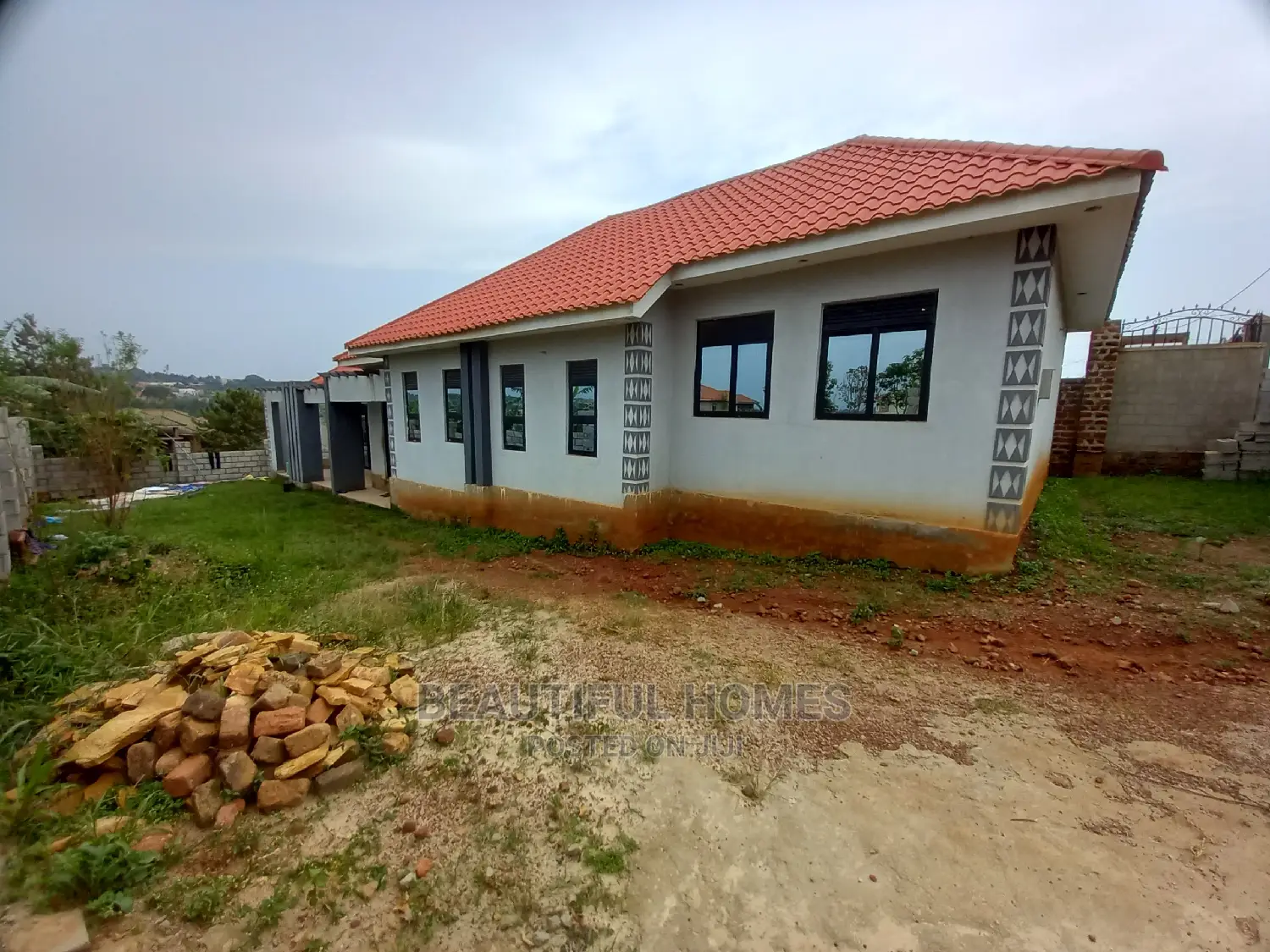 4bdrm Bungalow in Kira Awesome for Sale in Kira