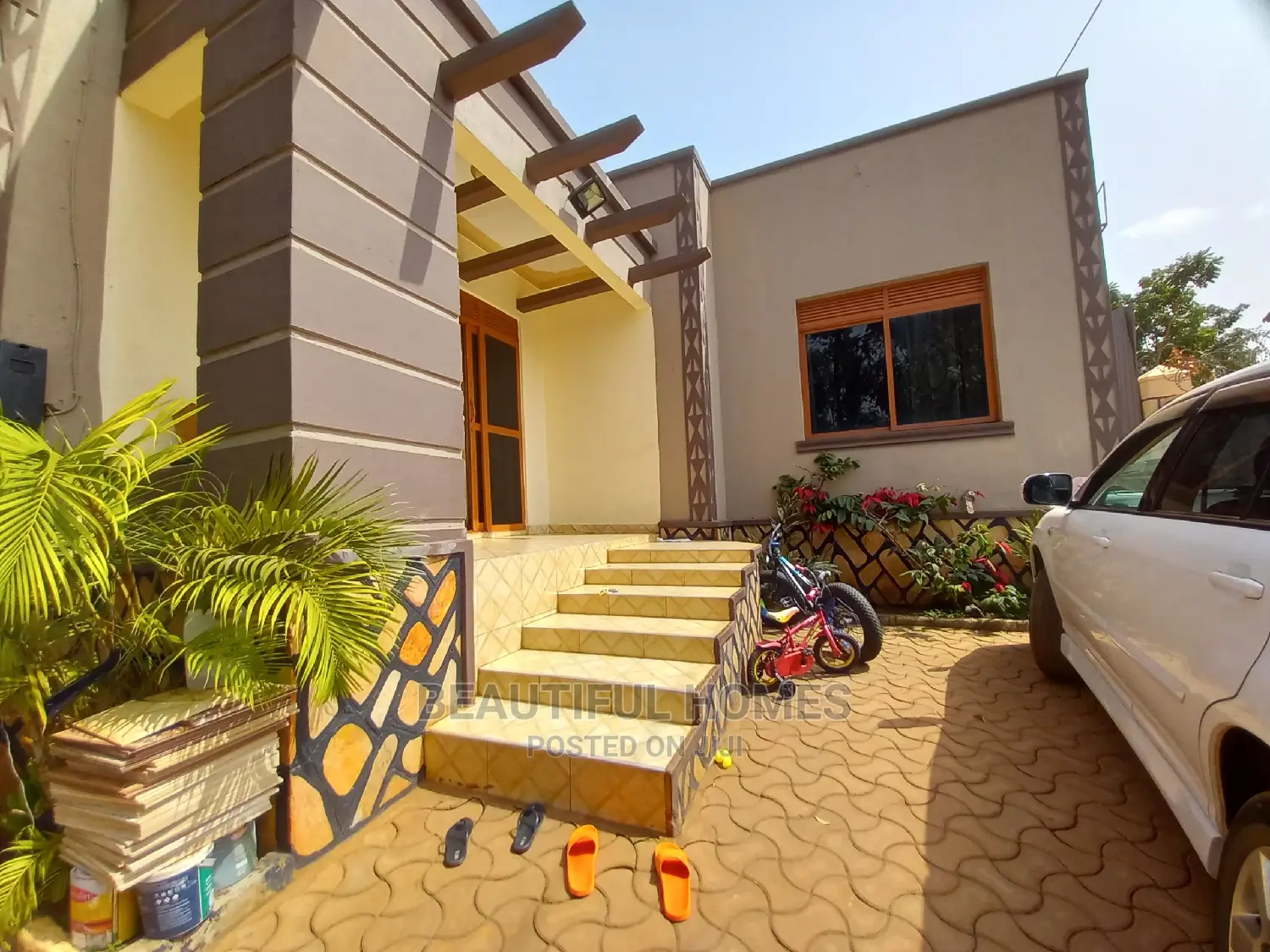 Furnished 3bdrm House in Kira Corporate for Sale in Kira