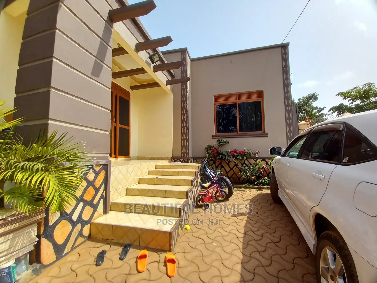 Furnished 3bdrm House in Kira Corporate for Sale in Kira