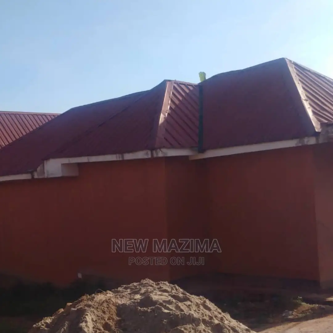 8bdrm House in Kawanda Kirinyabigo, Division B for Sale in Division B
