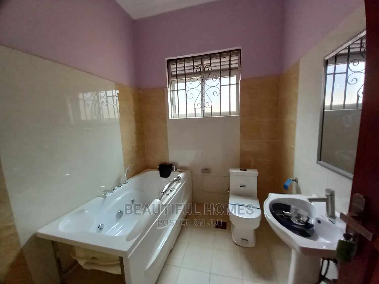 Furnished 4bdrm House in Kira Tarmacked for Sale in Kira