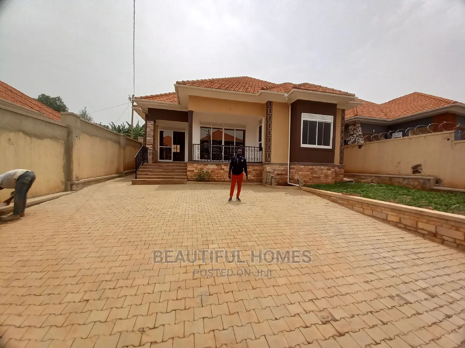 Furnished 4bdrm Bungalow in Kira Corporate for Sale in Kira