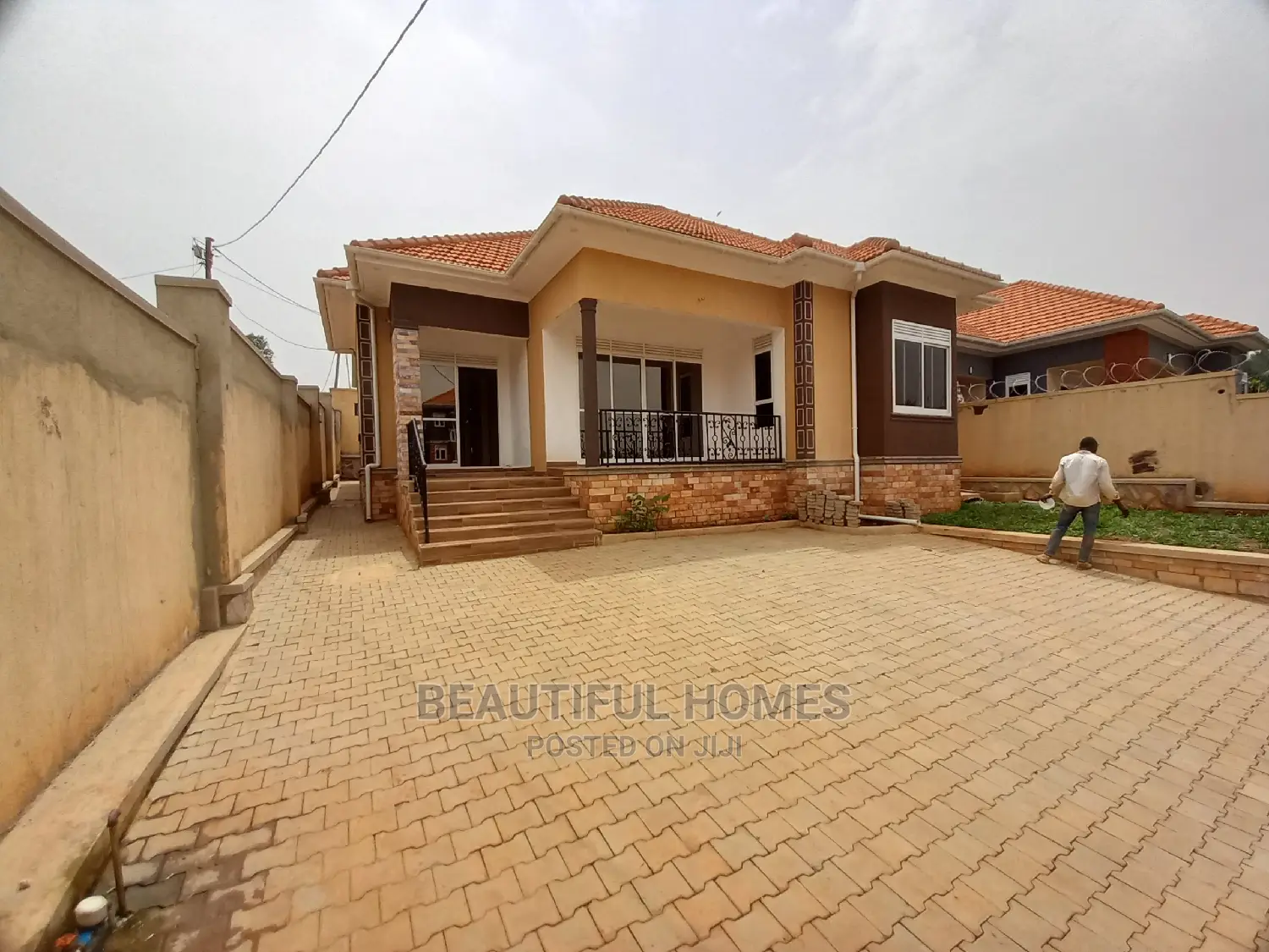 Furnished 4bdrm Bungalow in Kira Corporate for Sale in Kira