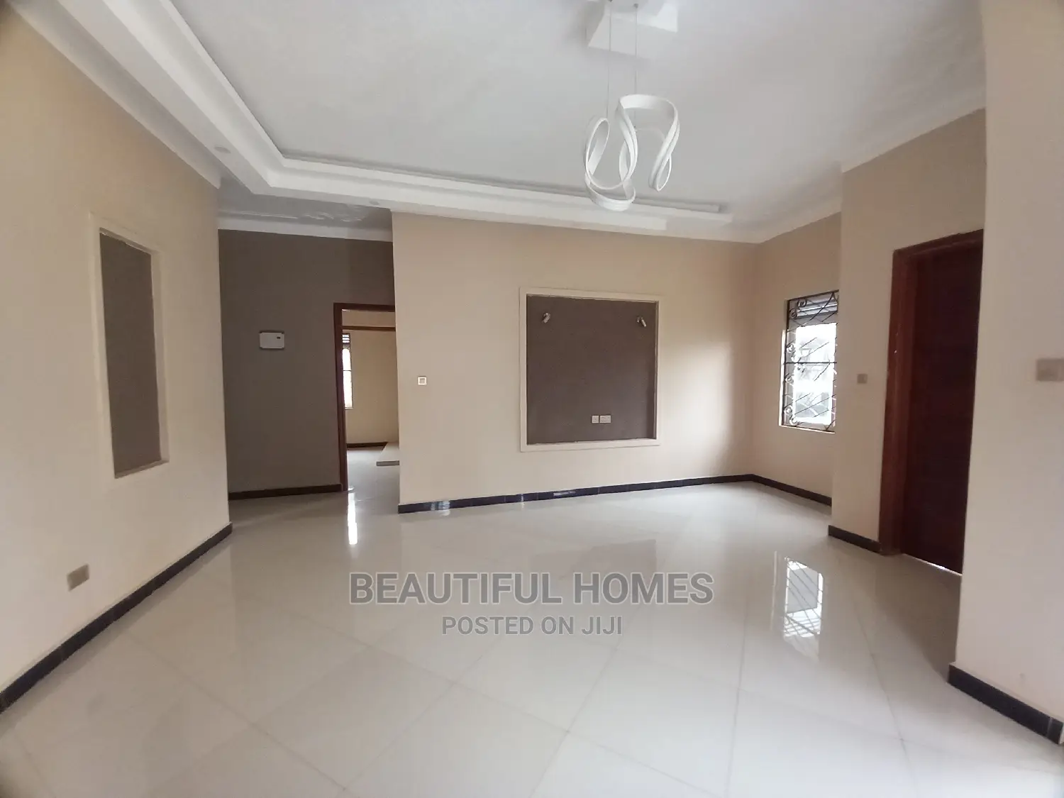 Furnished 4bdrm House in Kira Tarmacked for Sale in Kira