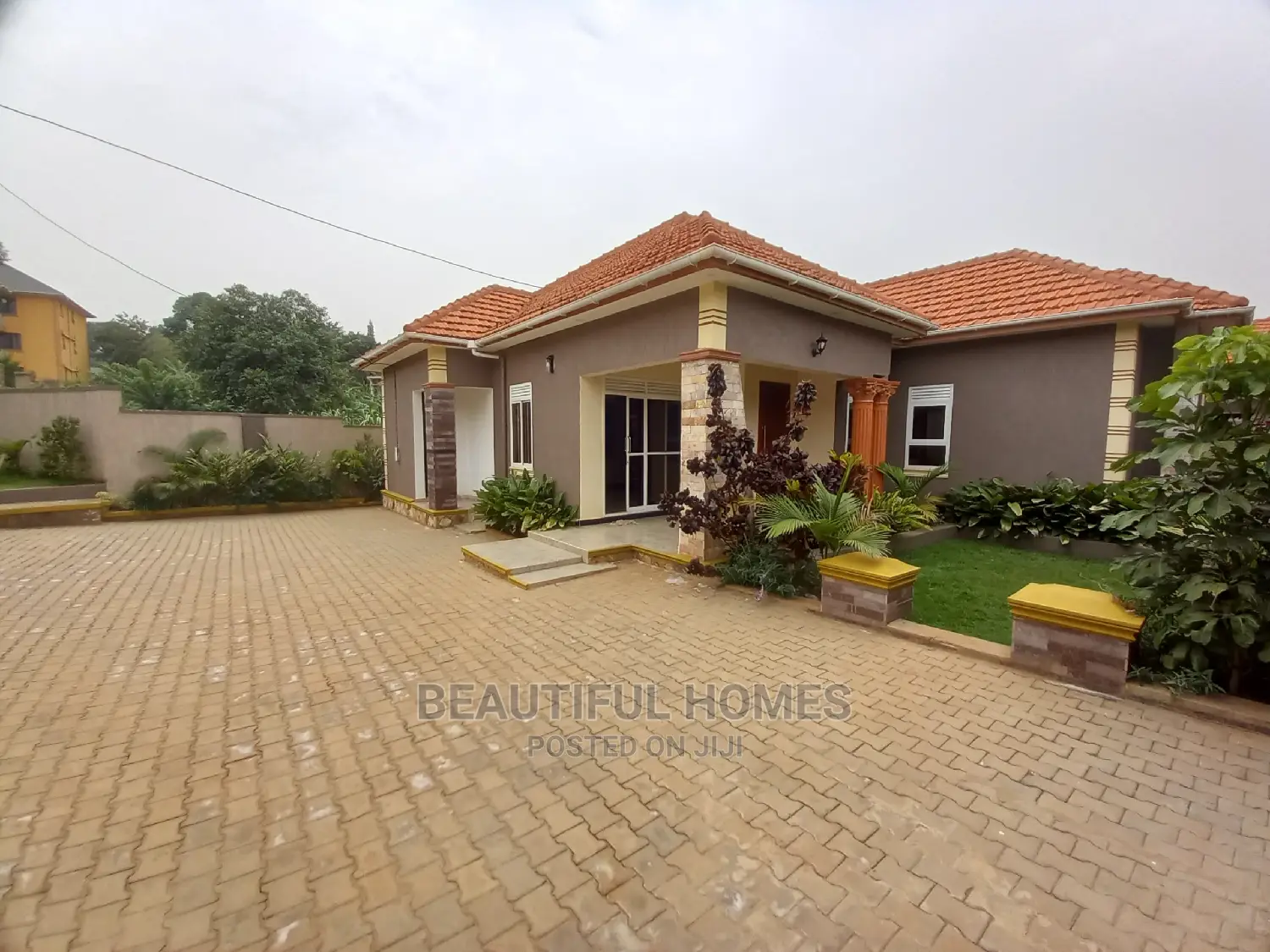 Furnished 4bdrm Bungalow in Kira Corporate for Sale in Kira