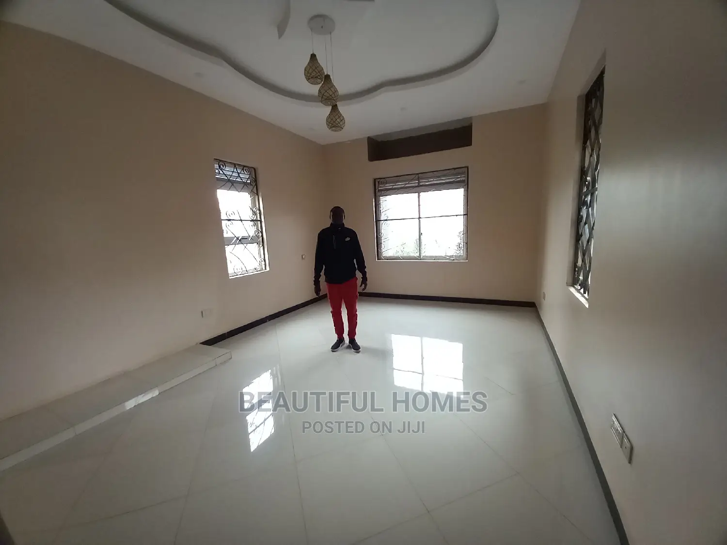 Furnished 4bdrm Bungalow in Kira Corporate for Sale in Kira