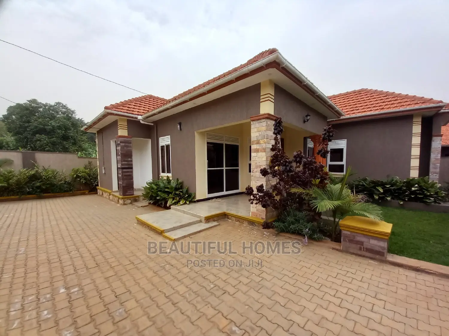 Furnished 4bdrm Bungalow in Kira Gated Tarmack for Sale in Kira