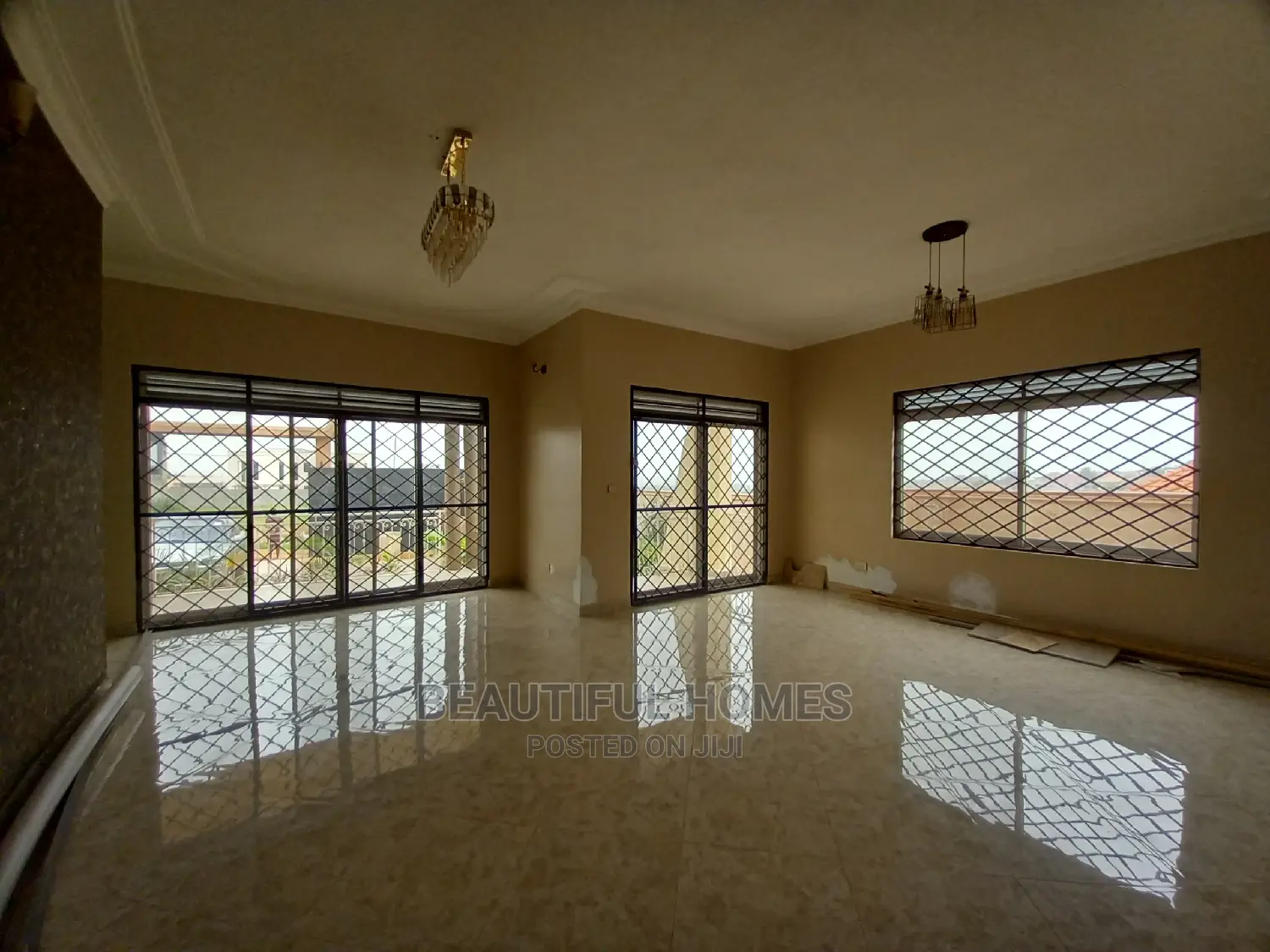 Furnished 5bdrm Bungalow in Kira Near Tarmack for sale in Kira