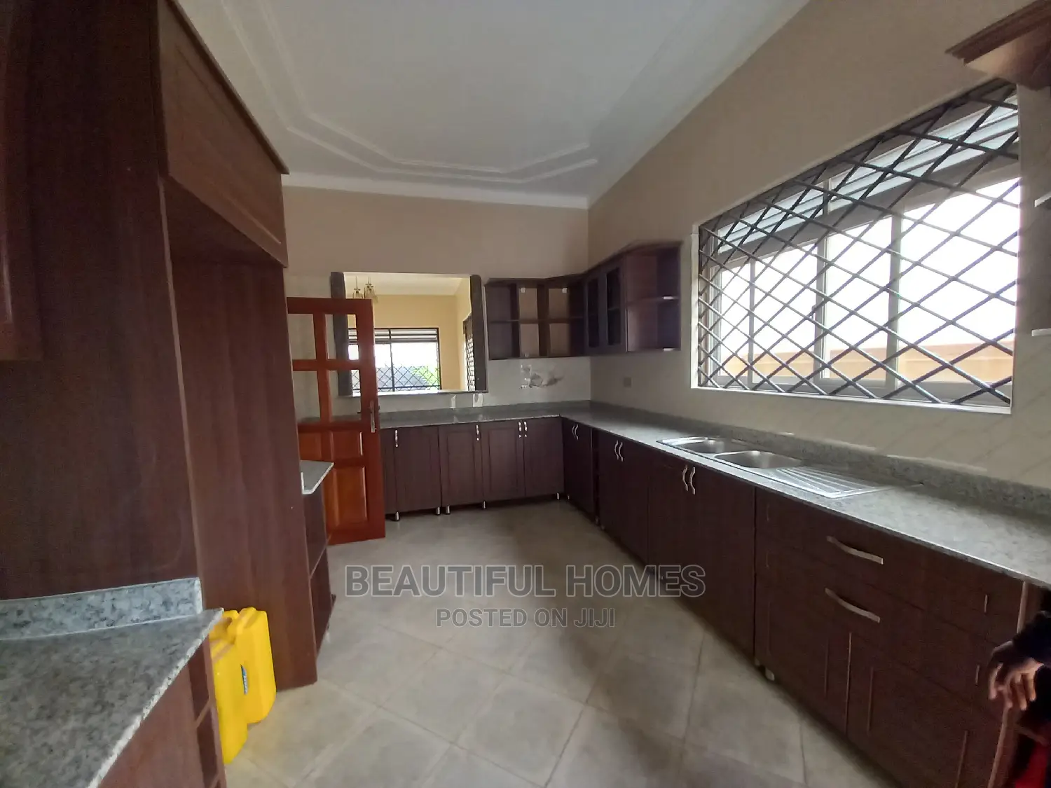 Furnished 4bdrm Bungalow in Kira Splendid for Sale in Kira