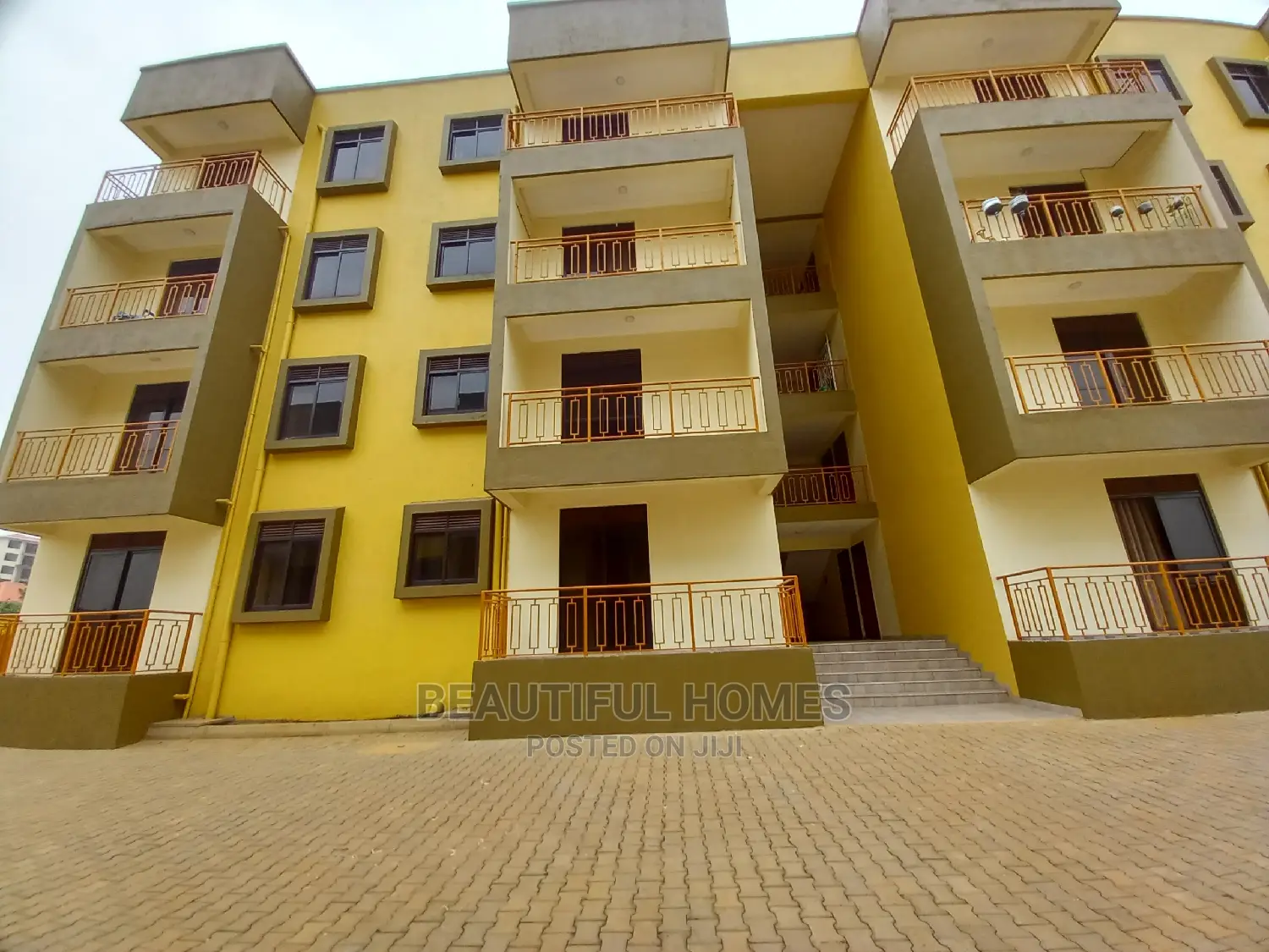 Furnished 3bdrm Condo in Kisaasi Tarmack, Central Division for Sale in Central Division