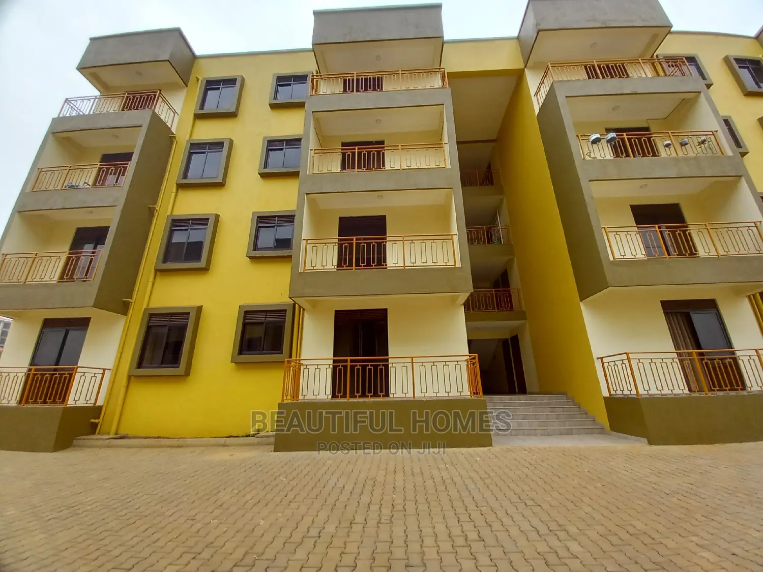 Furnished 3bdrm Condo in Kisaasi Tarmack, Central Division for Sale in Central Division