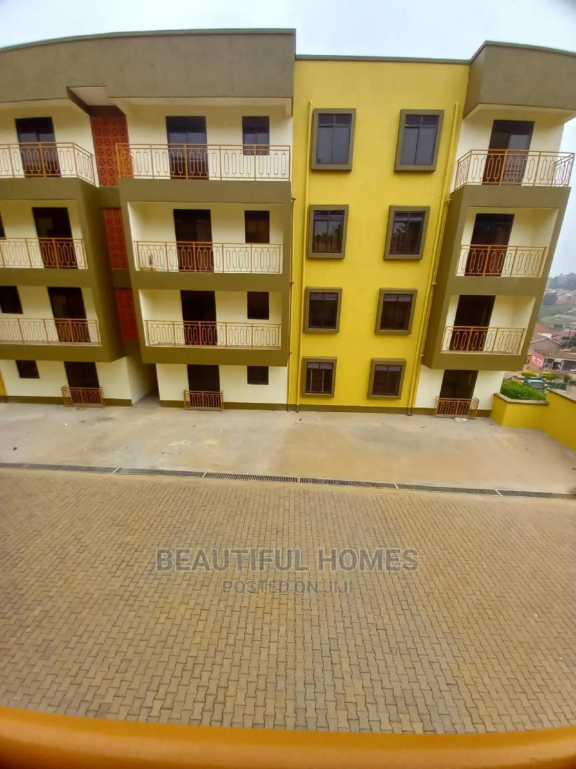 Furnished 3bdrm Condo in Kisaasi Tarmacked, Central Division for Sale in Central Division