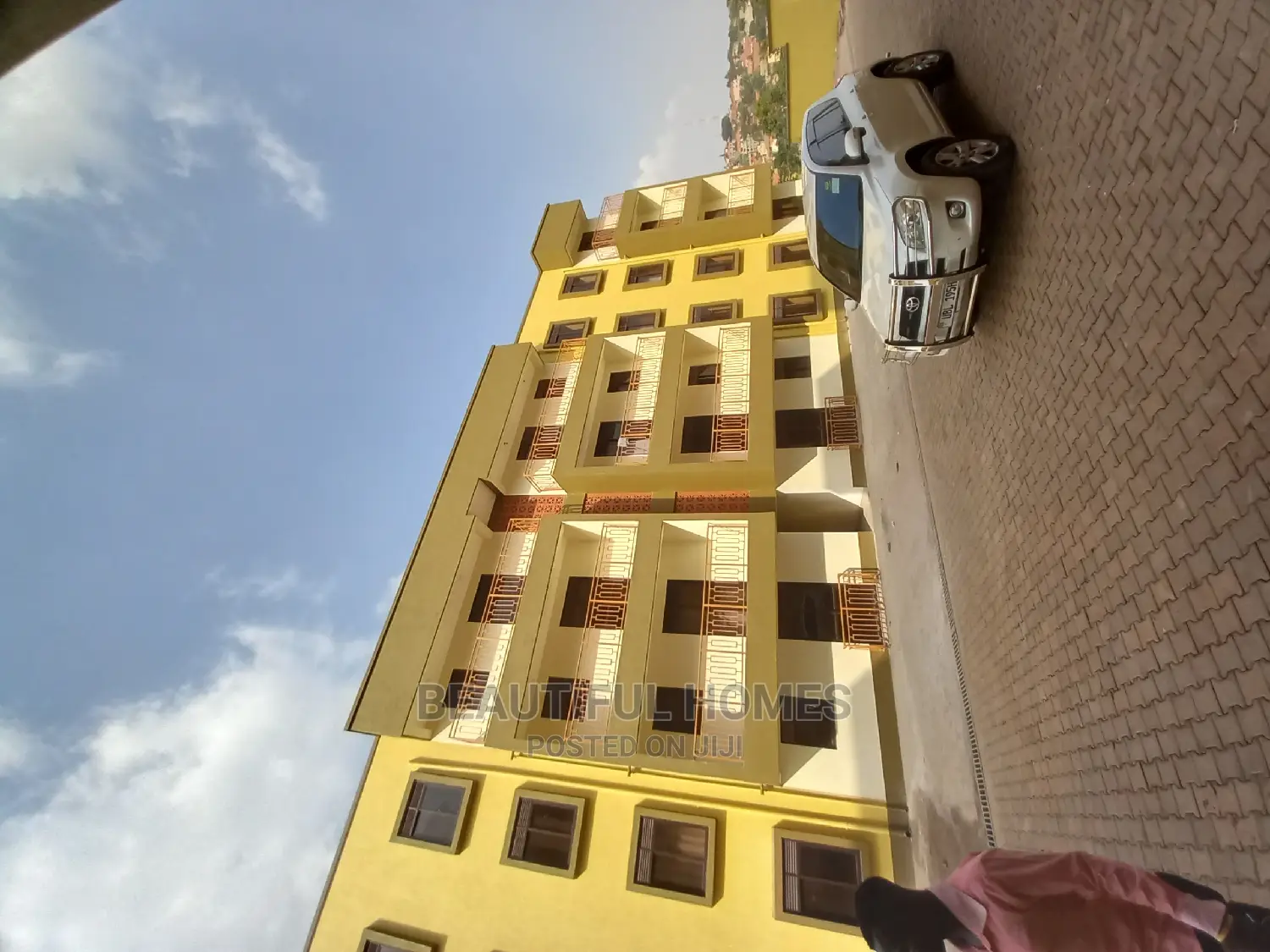 Furnished 2bdrm Condo in Kisaasi, Central Division for Sale in Central Division