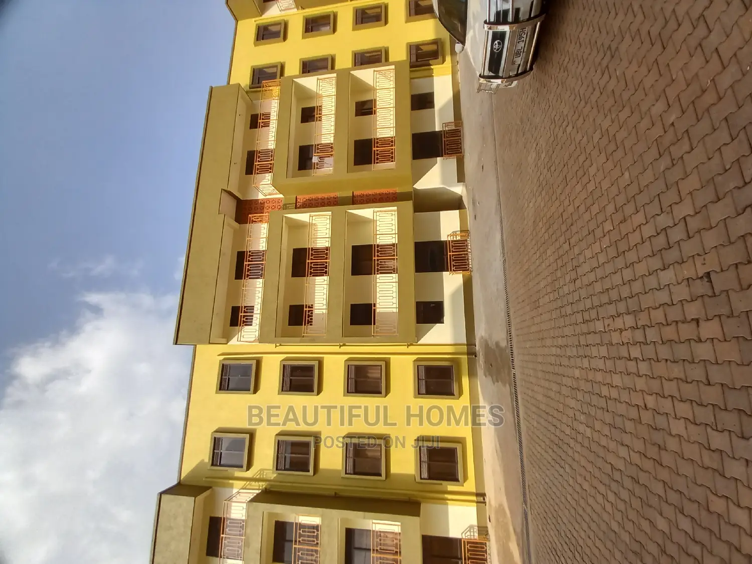 Furnished 3bdrm Condo in Kisaasi, Central Division for Sale in Central Division